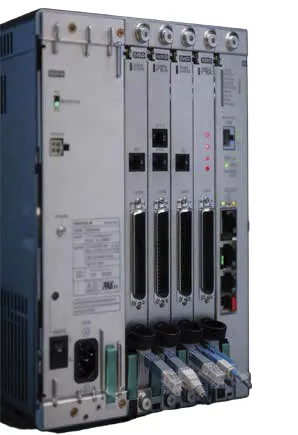 Central telefónica modular con tarjetas de extensión.